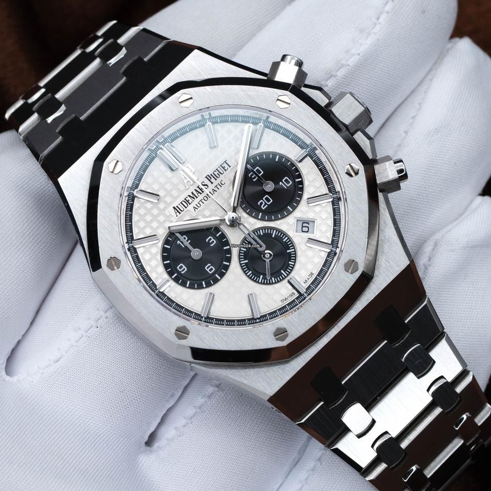 Audemars Piguet Royal Oak Chronograph white "Grande Tapisserie" dial and black sub-dials watch.