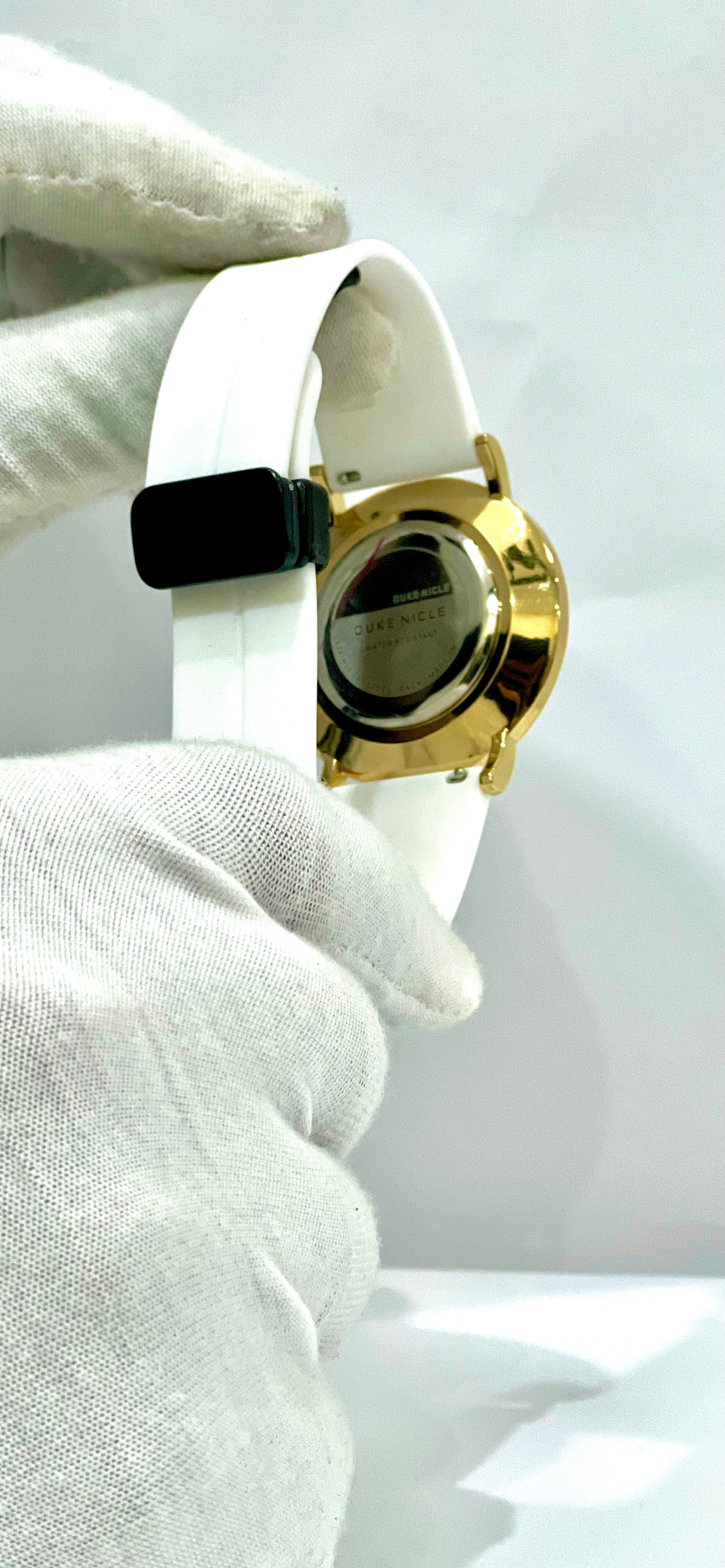 Duke Nicle White Silicon Strap