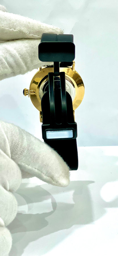 Duke Nicle Black and Gold Dial, Black Silicon Strap