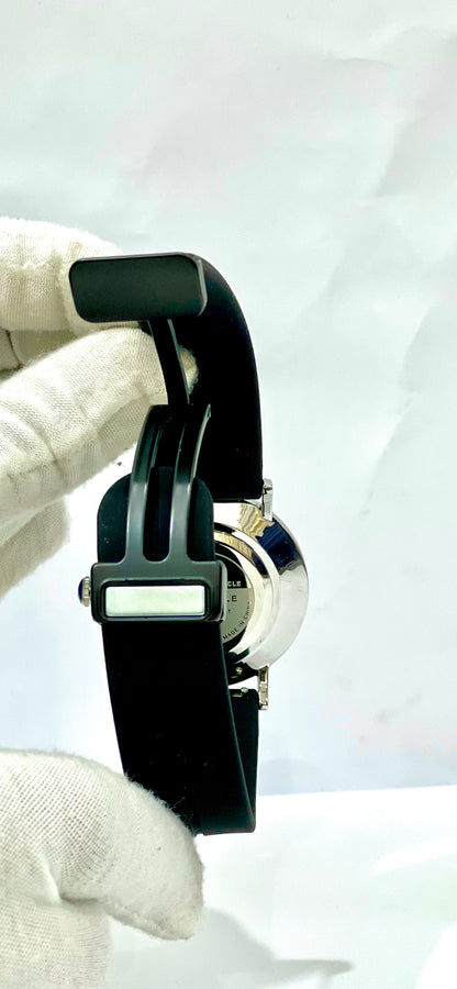 Duke Nicle White Dial, Black Silicon Strap